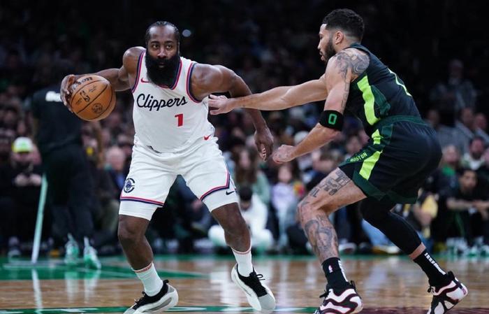 毕尔巴鄂客场爆冷击败奥萨苏纳，逆转胜利